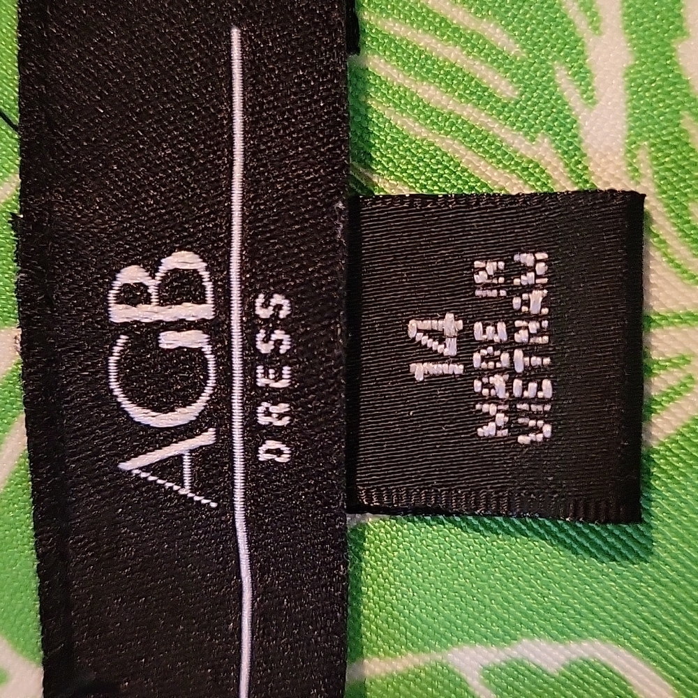 Dress - Picture 4 of 6